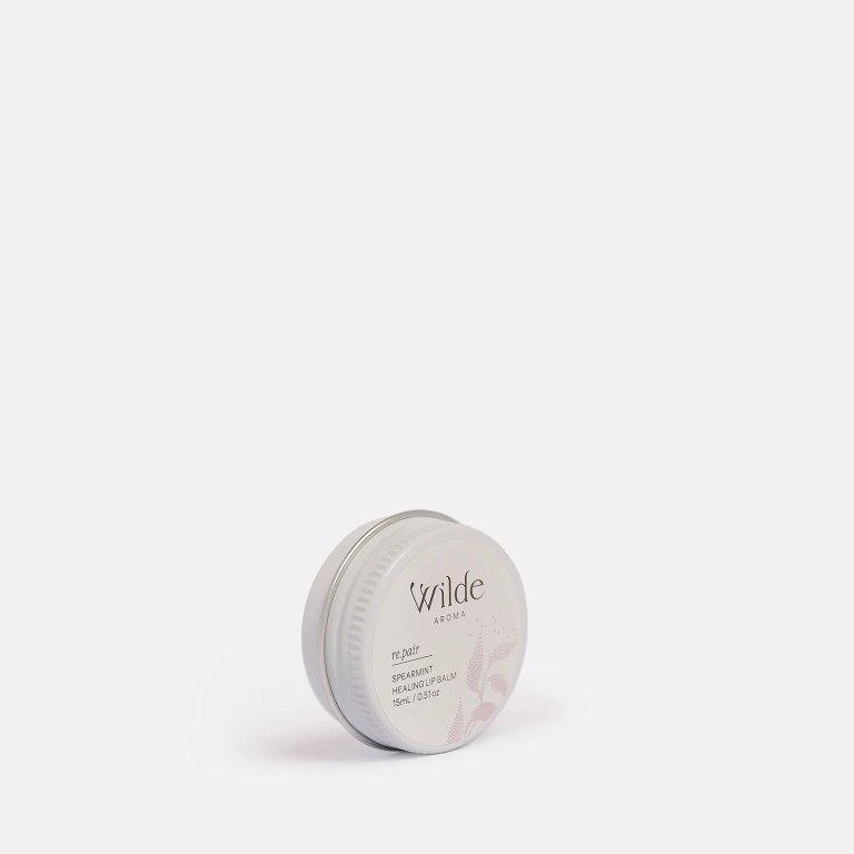 Wilde Aroma spearmint healing lip balm tin.