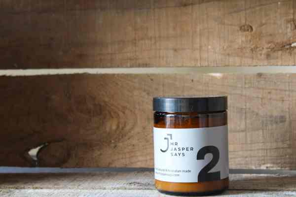 Discover our captivating range of candles at Kouwi.com, perfect for enhancing any space or as a thoughtful gift for him
