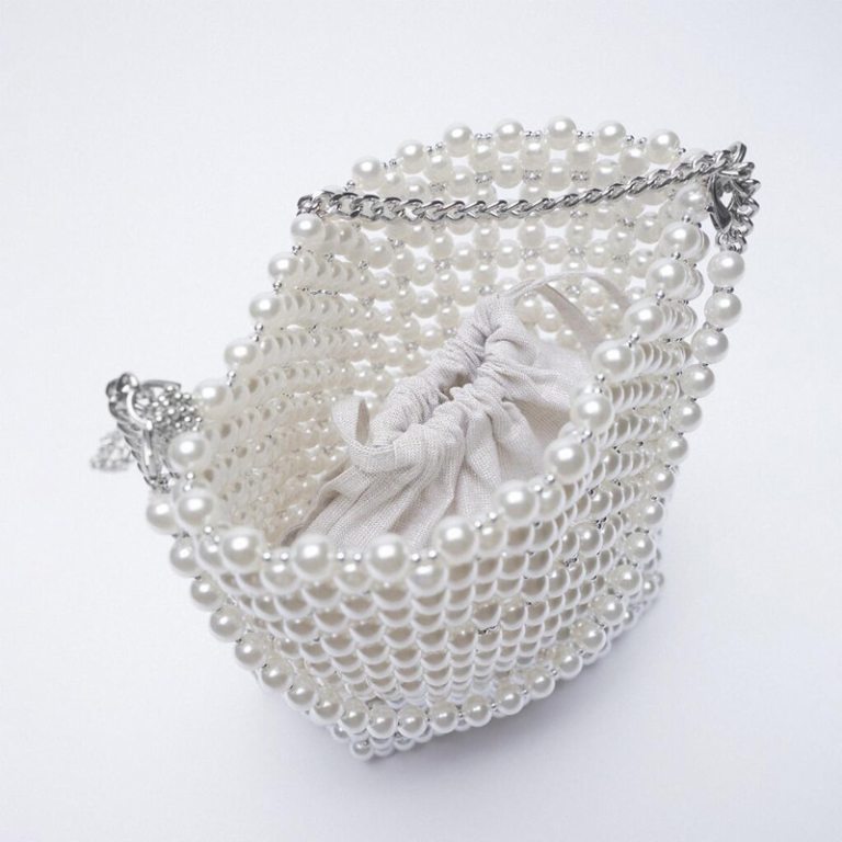 The Pearl Beaded Mini Bag 5 jQuery(document).ready(function($) { // Target the Products page if($('body').hasClass('edit-php') && $('body').hasClass('post-type-product')) { $("th.column-admin_commission").css( 'width', '10%' ); } });
