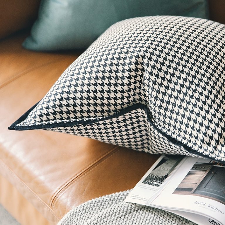 Modern Simple White Black Houndstooth Cushion 3