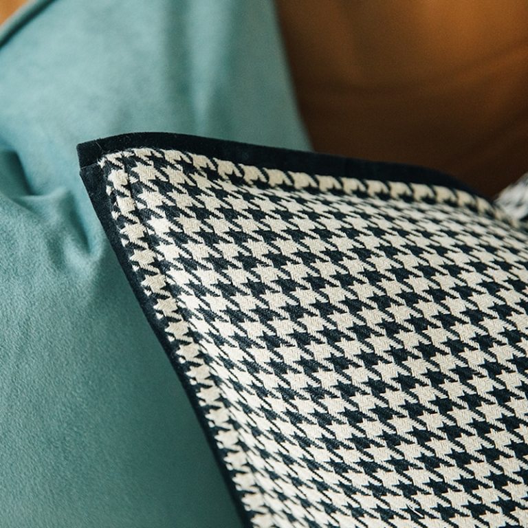 Modern Simple White Black Houndstooth Cushion 5