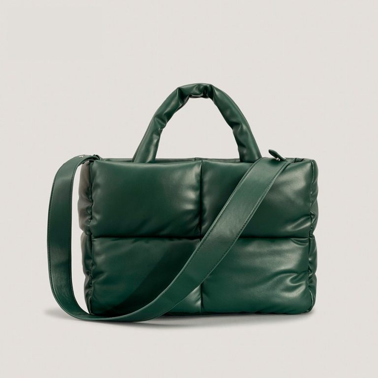 Women's Quilted Shoulder Bag Women's Quilted Shoulder Bag