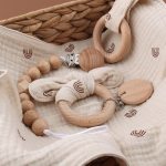 Baby Bath Toy Set Wooden Rattle Infant Babyplay Cotton Comfort Towel Baby Teether Wood Ring Baby Shower Gift With Gift Box 3