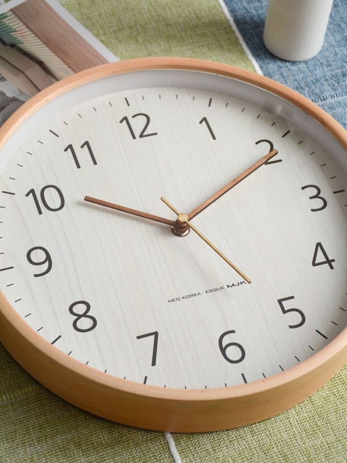 Modern Wood Wall Clock Kitchen Clock Mechanism Wall Watches Home Decor Living Room Creative Solid Wood Saat Nordic Clocks FZ329 3