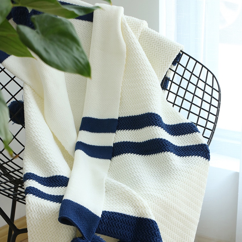 New Nordic Blue Plaids Casual Knitted Blankets with ball koc narzuta cobertor for Beds Sofa Cover Decoration Throw 130*160cm 1