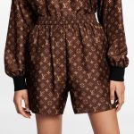 Authentic louis vuitton logo shorts size 38 Authentic louis vuitton logo shorts size 38