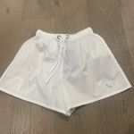 Authentic Prada White Re-Nylon Gabardine shorts size 38 Authentic Prada White Re-Nylon Gabardine shorts size 38