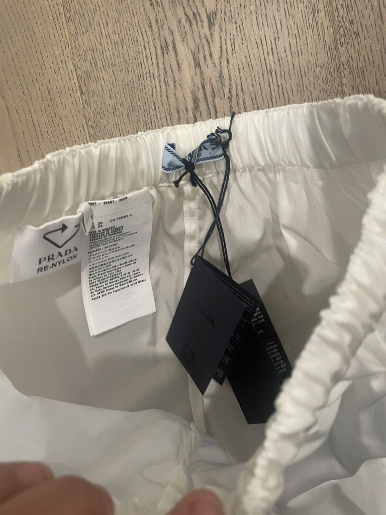 Authentic Prada White Re-Nylon Gabardine shorts size 38 Authentic Prada White Re-Nylon Gabardine shorts size 38