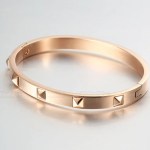Womens Pyramid Spikes Bracelet Gold/Stainless Steel