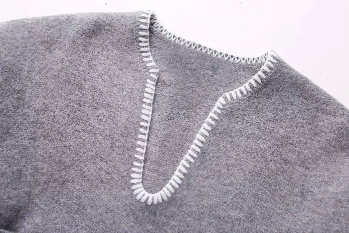 Womens Straight V Cut Neck Kint Jumper with woven Pockets Light Grey Womens Straight V Cut Neck Kint Jumper with woven Pockets Light Grey