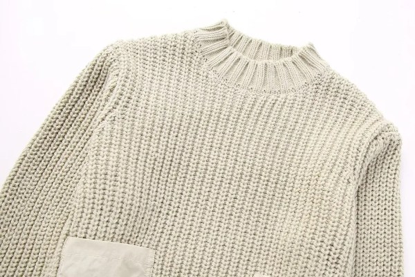 Women’s Army Inspo Short Knit Ivory Round neck jumper with side pockets