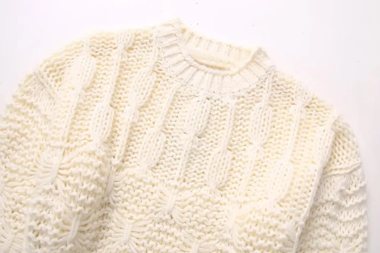 Womens Textured Ivory Knit Round Collar Jumper