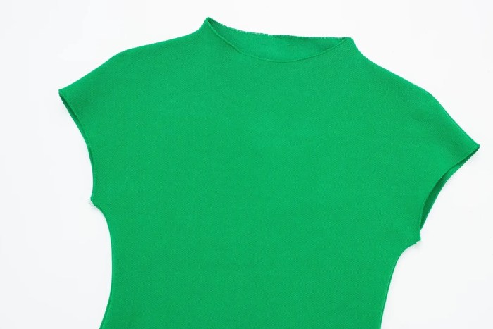 Womens Green Stretch Knit Knee Length Midi Slim Fit Womens Green Stretch Knit Knee Length Midi Slim Fit