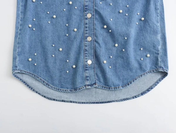 Women’s Pearl Detail Denim Vintage Long-sleeved Shirt Women’s Pearl Detail Denim Vintage Long-sleeved Shirt