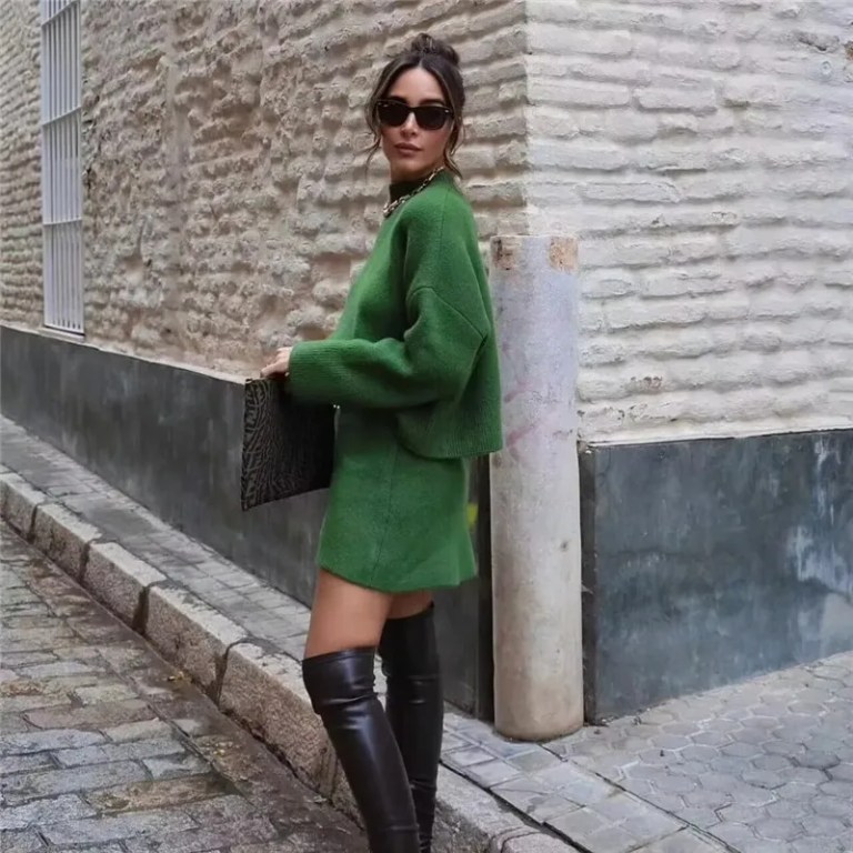 Womens Green Knit Cropped Turtleneck Jumper
