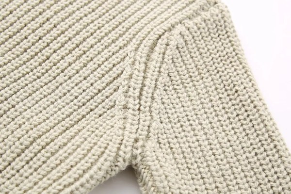 Women’s Army Inspo Short Knit Ivory Round neck jumper with side pockets