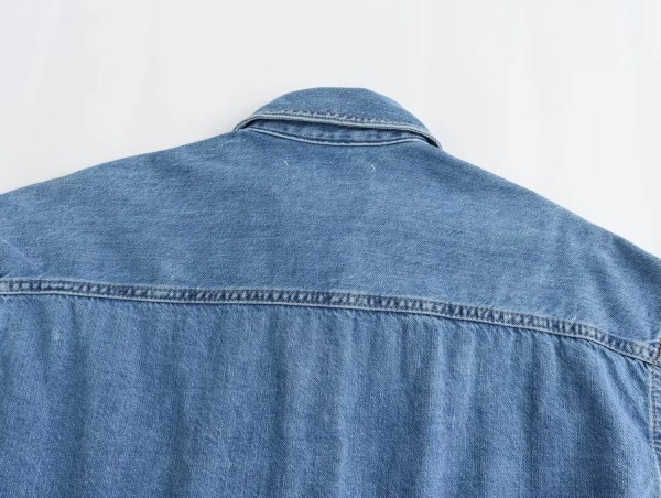Women’s Pearl Detail Denim Vintage Long-sleeved Shirt Women’s Pearl Detail Denim Vintage Long-sleeved Shirt