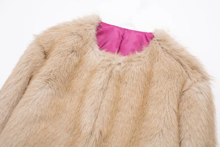 Women Faux Fur Cream Vintage Round Collar Jacket Women Faux Fur Cream Vintage Round Collar Jacket