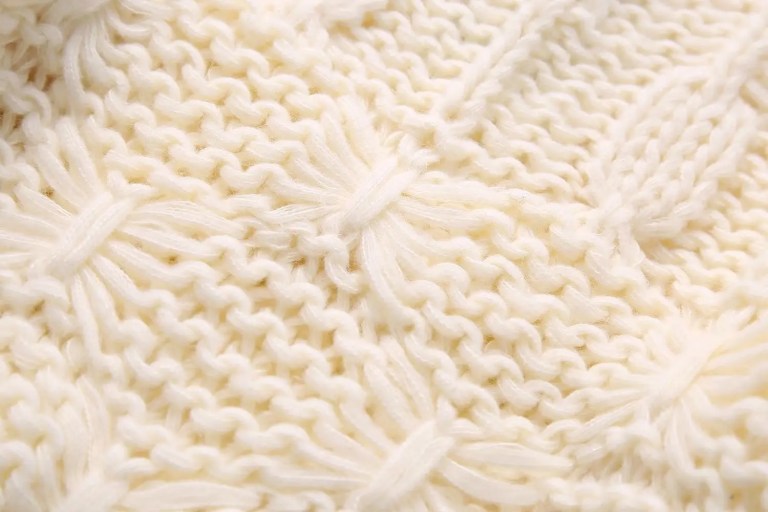 Womens Textured Ivory Knit Round Collar Jumper