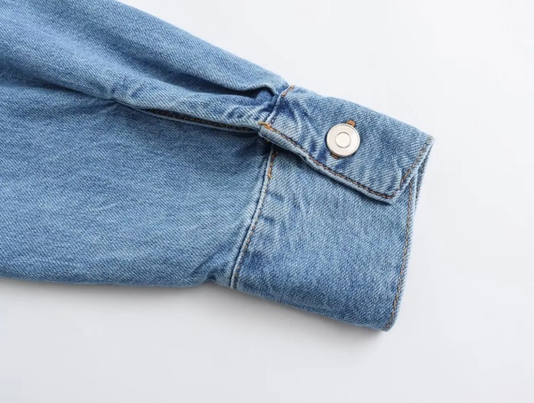 Women’s Pearl Detail Denim Vintage Long-sleeved Shirt