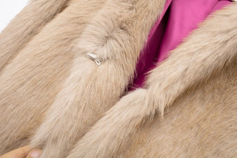 Women Faux Fur Cream Vintage Round Collar Jacket Women Faux Fur Cream Vintage Round Collar Jacket