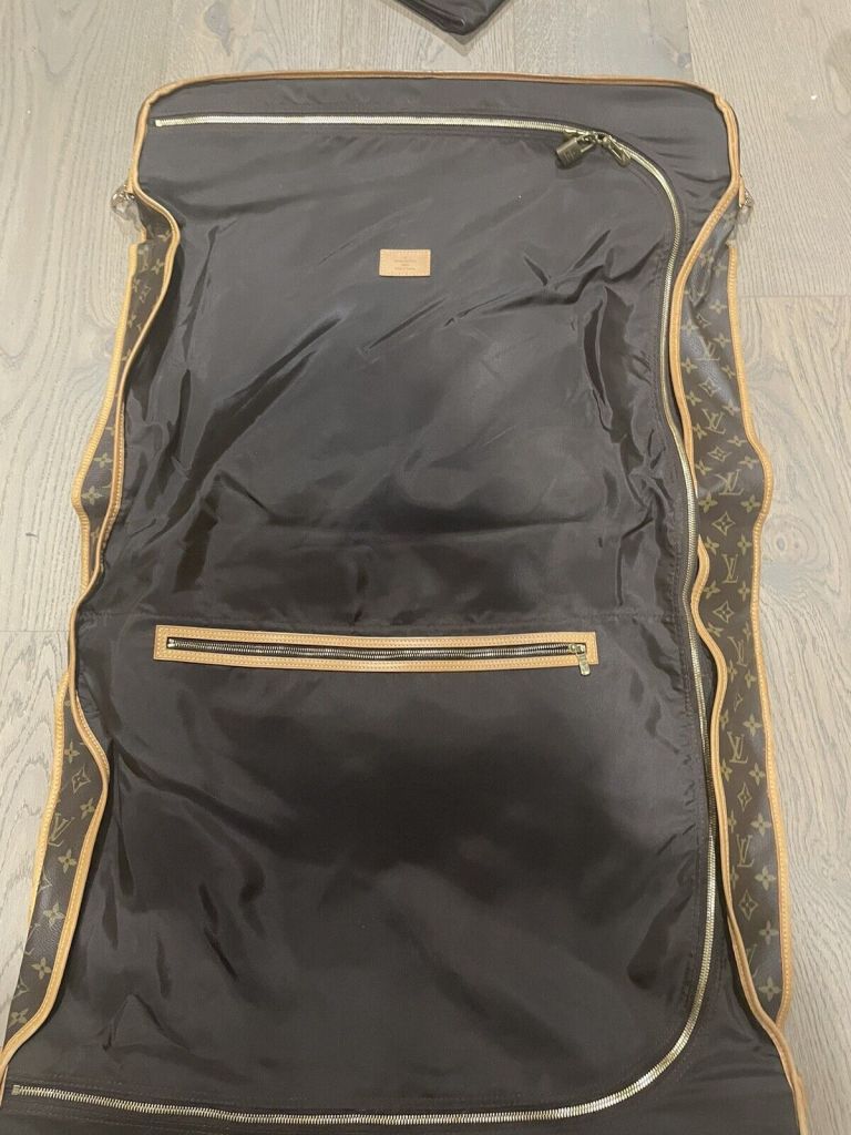 Authentic louis vuitton vintage large garment carrier bag Authentic louis vuitton vintage large garment carrier bag