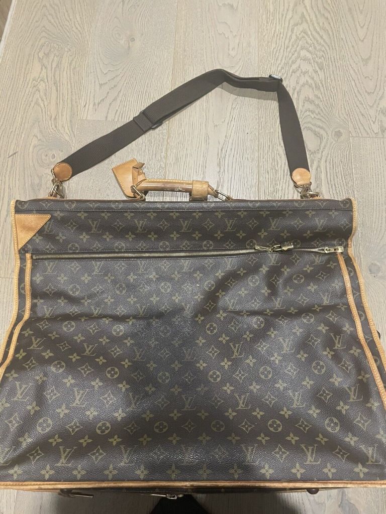Authentic louis vuitton vintage large garment carrier bag Authentic louis vuitton vintage large garment carrier bag
