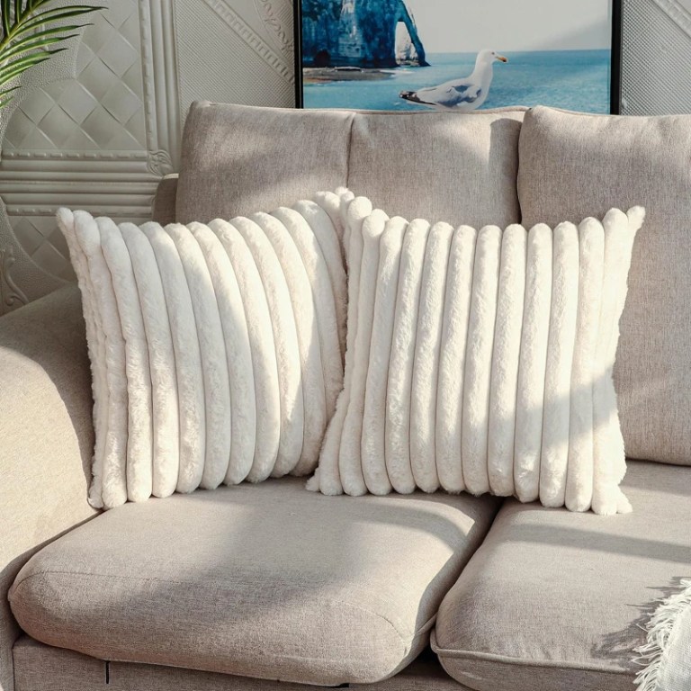 Faux Rabbit Fur Soft Plush Square Cushion Covers Faux Rabbit Fur Soft Plush Square Cushion Covers
