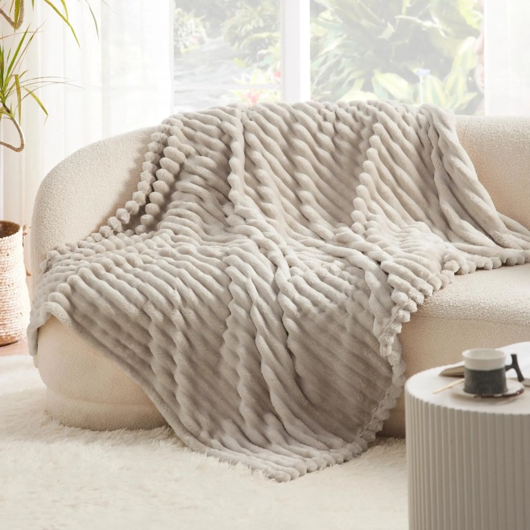 Faux fur Plush Autumn Winter Warm Bed Blanket Soft Sofa Blanket Faux fur Plush Autumn Winter Warm Bed Blanket Soft Sofa Blanket