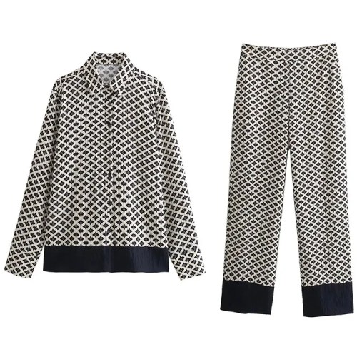 Bold Vintage Print Women Pyjamas Set Single Breasted Long Sleeve Shirt Loose Long Pants
