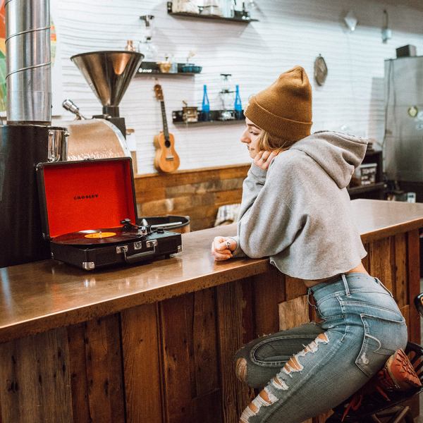 Crosley Cruiser Black – Bluetooth Portable Turntable