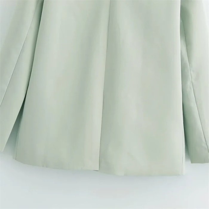 Women’s Pale Green Suit Jacket – Double-Breasted with Satin Stitching