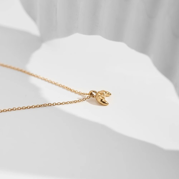 Collares Croissant Pendant Necklace Gold Plated Jewelry
