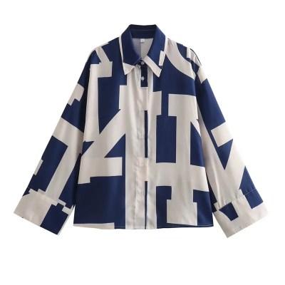Women’s Blue and White Oversized Geo Print Shirt Women’s Blue and White Oversized Geo Print Shirt