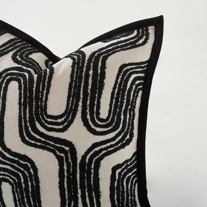Black Geometric Cushion Cover Black Geometric Cushion Cover