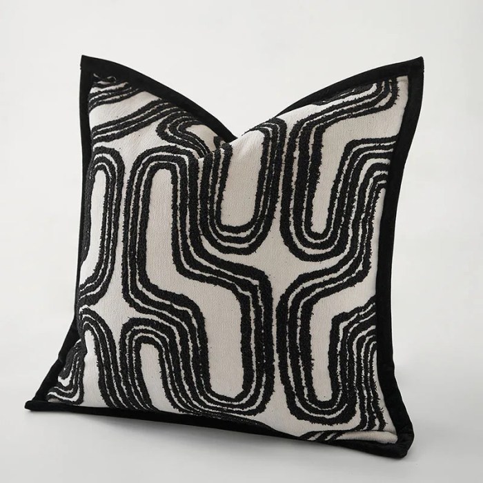 Black Geometric Cushion Cover Black Geometric Cushion Cover