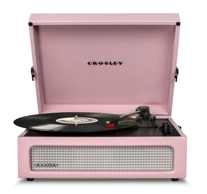 CROSLEY Crosley Voyager Amethyst – Bluetooth Portable Turntable