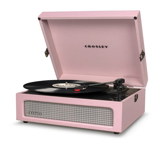 CROSLEY Crosley Voyager Amethyst – Bluetooth Portable Turntable