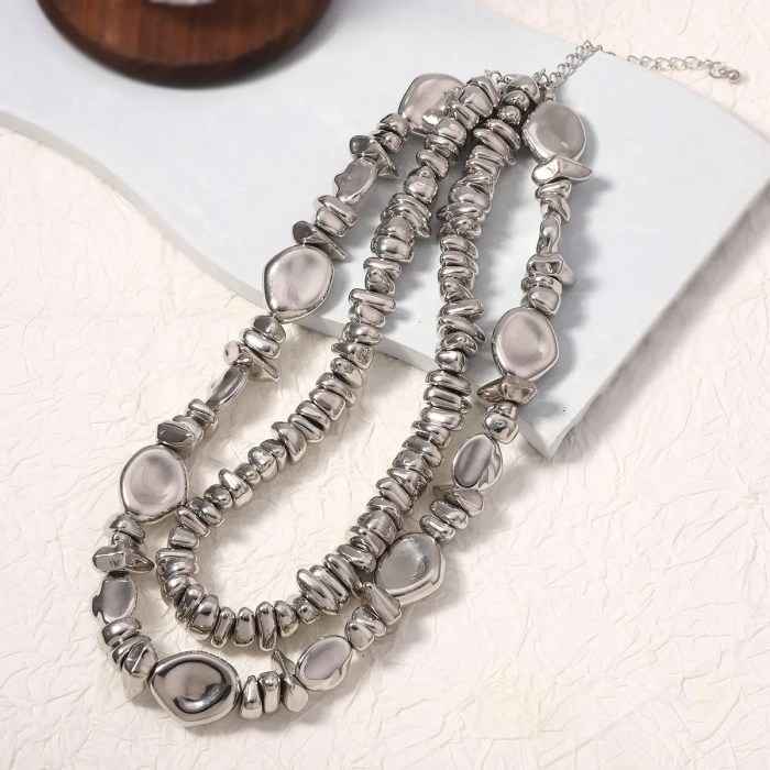 2pcs/set vintage silver acrylic chains choker necklaces perfect gift! 2pcs/set Vintage Silver Acrylic Chains Choker Necklaces Perfect Gift!