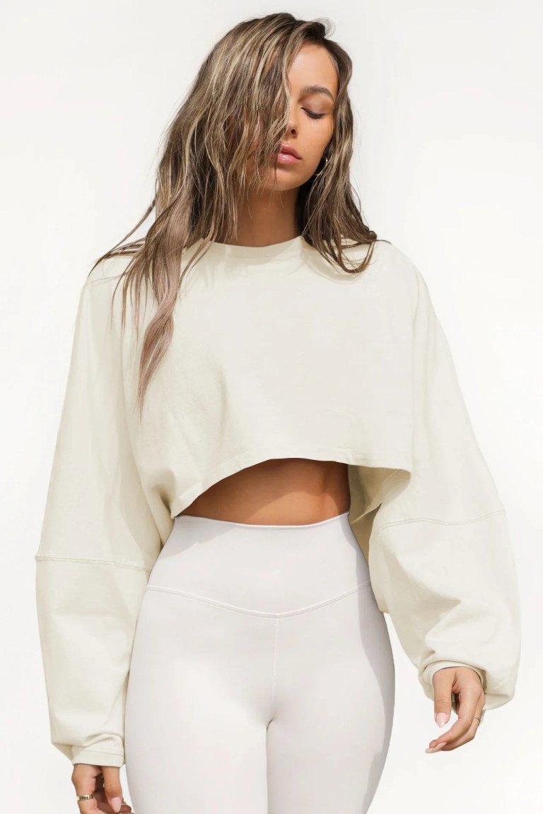 Women's Loose Fit Round Neck Crop Sweater 4