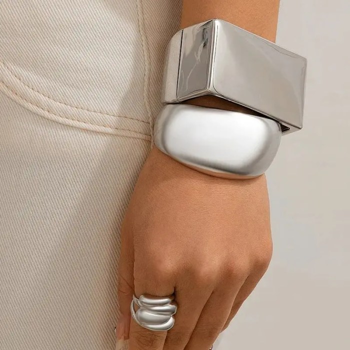 exaggerated gold silver bangles vintage Exaggerated Gold Silver Bangles Vintage