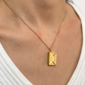Peri's Love You Card Opening Envelope Pendant Women's Necklace Gold