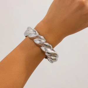 silver-tw