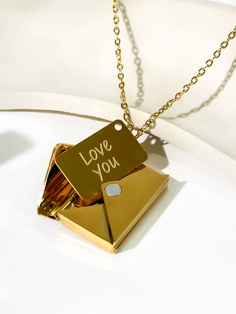 Peri's Love You Card Opening Envelope Pendant Women's Necklace Gold 1