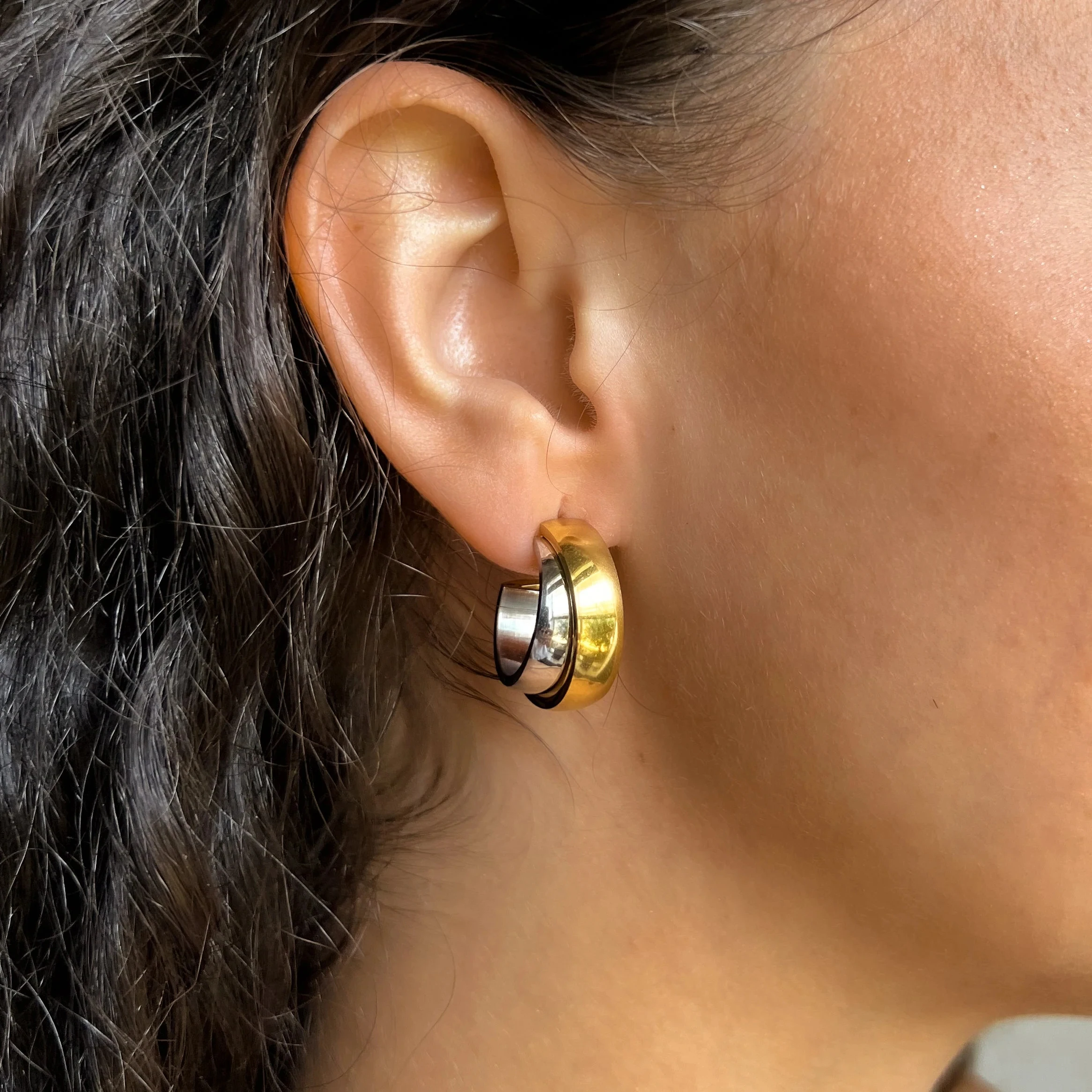 Peri's Minimalist Double Colour Layered Hoop Earrings 2