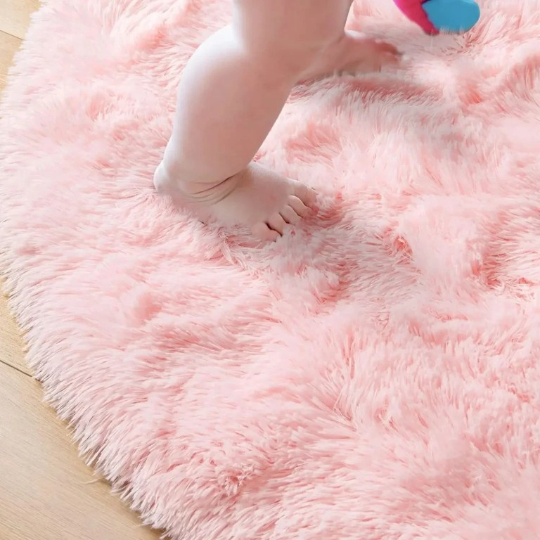 Super Soft Plush Round Fluffy White Rug 1