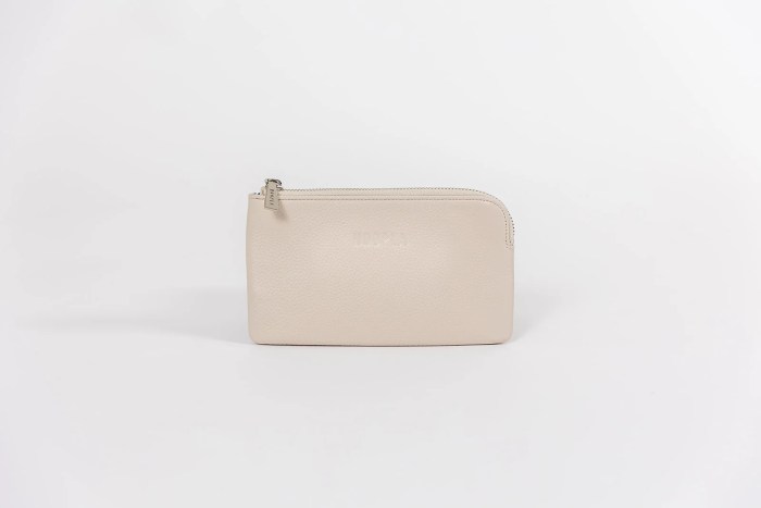 hoopla black phone purse (copy)