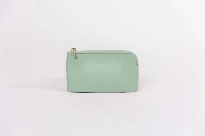 hoopla hot pink phone purse (copy) hoopla hot pink phone purse (copy)
