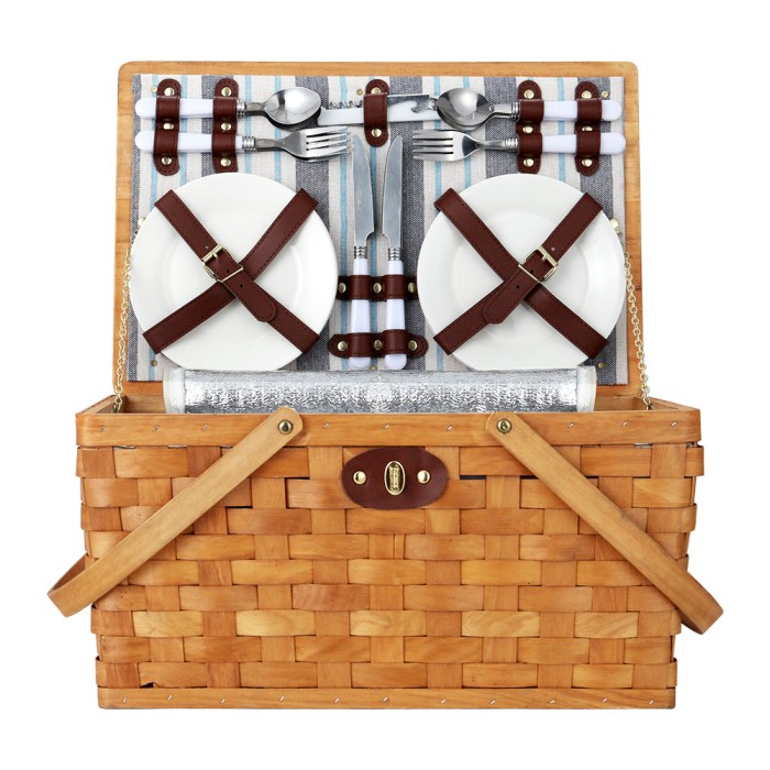 Alfresco 4 Person Picnic Basket Set Wooden Blanket Bag Insulated Alfresco 4 Person Picnic Basket Set Wooden Blanket Bag Insulated