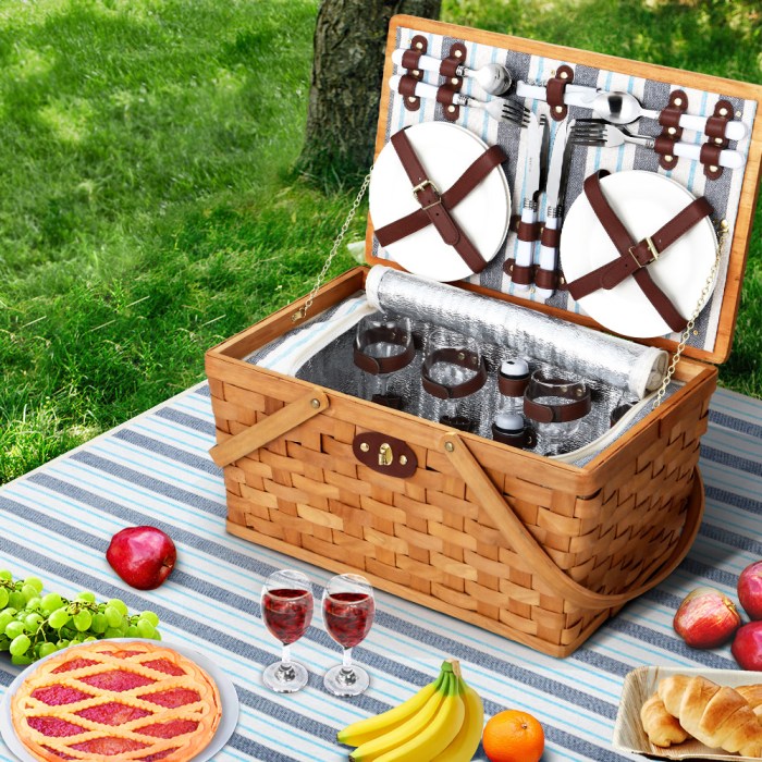 Alfresco 4 Person Picnic Basket Set Wooden Blanket Bag Insulated Alfresco 4 Person Picnic Basket Set Wooden Blanket Bag Insulated